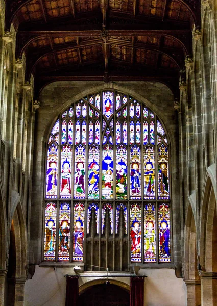 Interior da Igreja da Santíssima Trindade, onde foi enterrado William Shakespeare. Stratford-upon-Avon em Warwickshire, Inglaterra — Fotografia de Stock