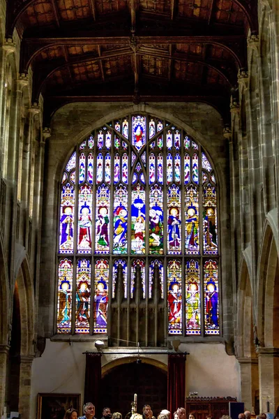 Interior da Igreja da Santíssima Trindade, onde foi enterrado William Shakespeare. Stratford-upon-Avon em Warwickshire, Inglaterra — Fotografia de Stock