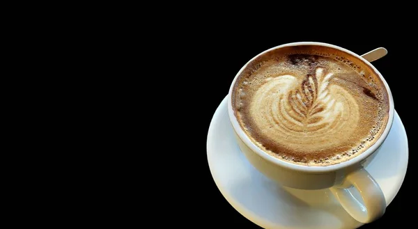 Café Capuchino Una Taza Blanca Fondo Negro Con Espacio Para — Foto de Stock