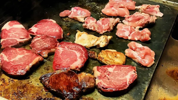 Preparação Bife Fogão Elétrico Pedaços Apetitosos Carne Frita Carne Peru — Fotografia de Stock