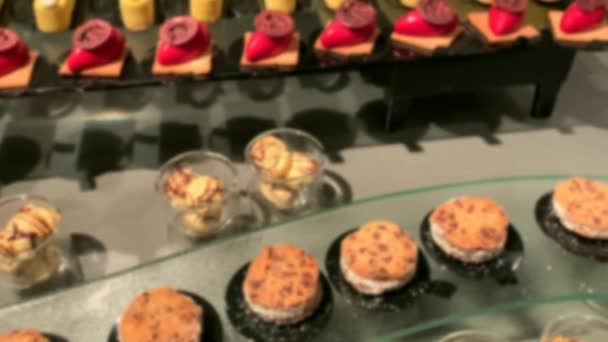 Services Traiteur Fond Avec Assortiment Pâtisserie Fraîche Sur Table Restaurant — Video