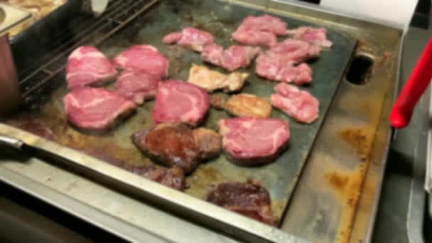 Preparação Bife Fogão Elétrico Pedaços Apetitosos Carne Frita Carne Peru — Vídeo de Stock