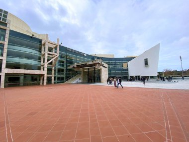 Tel Aviv, İsrail - 06 Mart 2020: Opera ve Oda Tiyatrosu binaları