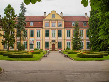 Park Oliwa Sarayı Opatow, Polonya.