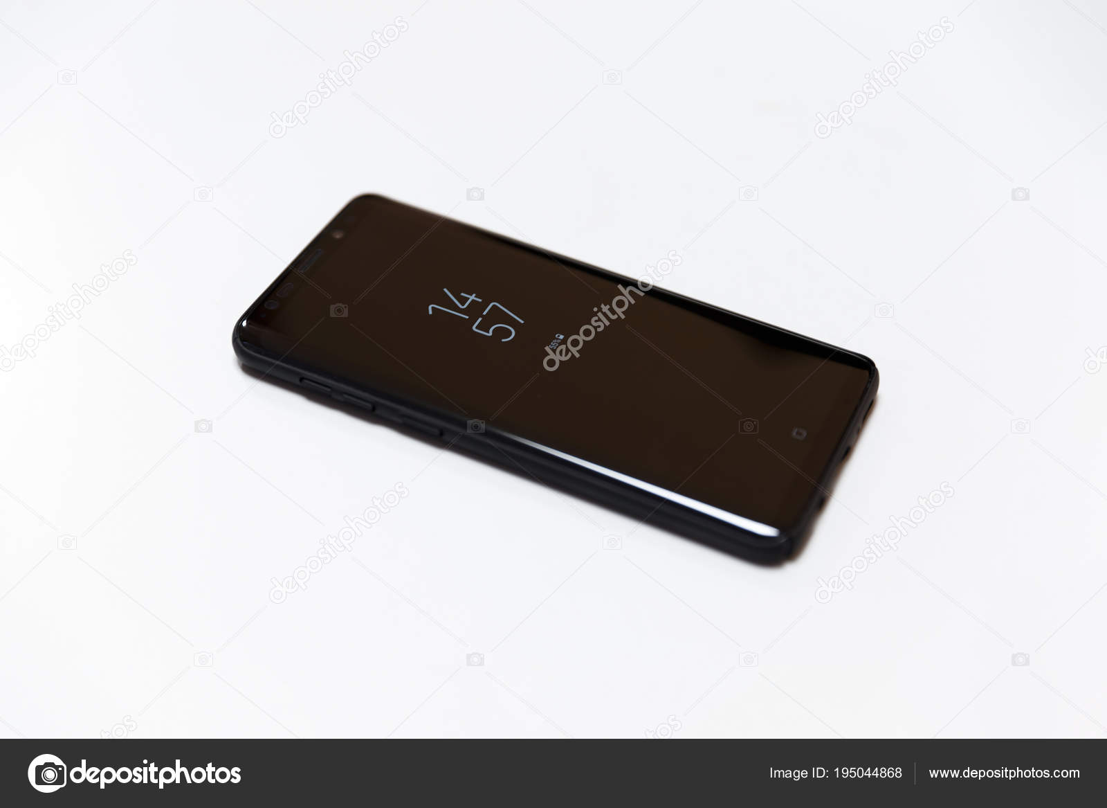 Samsung Galaxy S9 Smartphone Sobre Fundo Branco Isolado
