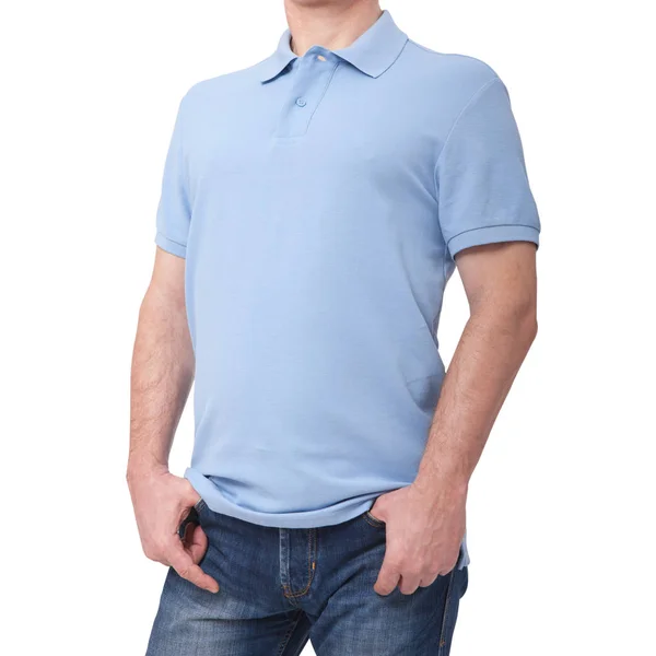 Człowiek sobie pustej niebieski t-shirt na białym tle z miejsca kopiowania tle. Koncepcja projektowania i ludzie Tshirt - zbliżenie ludzi w puste koszula. — Zdjęcie stockowe