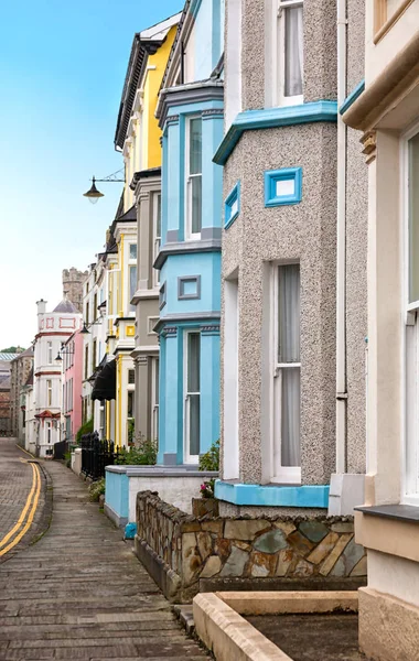 İngiltere'de renkli townhouses