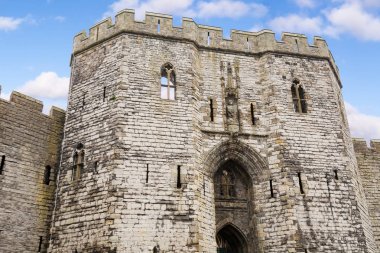  Caernarfon castle, Galler, İngiltere'ye giriş.