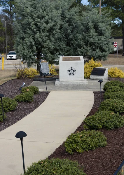 Umut Mills Emniyet Müdürlüğü memur Memorial, Kuzey Carolina, Nc-7 Nisan 2018 — Stok fotoğraf