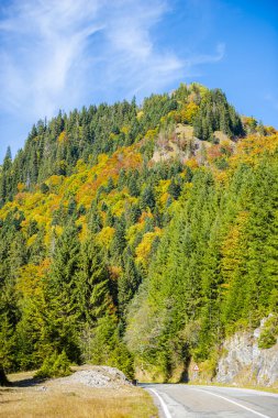Hırvatistan 'ın Plitvice Jezera Park kentindeki dağların manzarası.