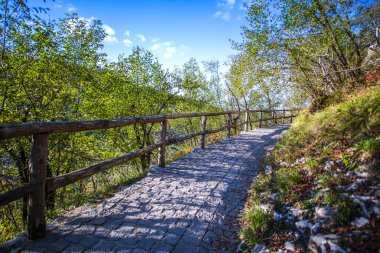 Hırvatistan 'ın Plitvice Jezera Parkı manzarası.