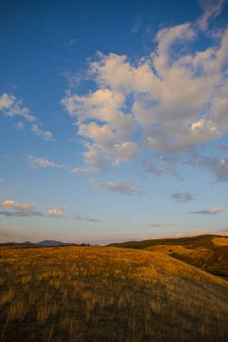 günbatımı üzeri sonbahar alanı