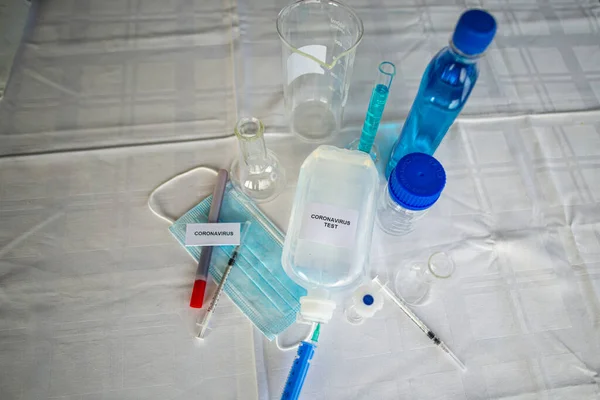 코로나 바이러스 검사는 실험실에서 — 스톡 사진