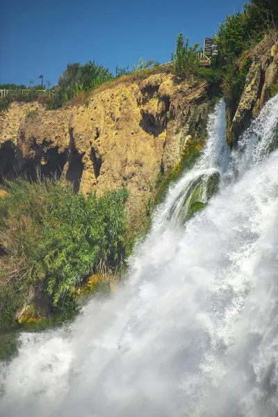 Tropisk Natur Rinnande Vattenfall — Stockfoto