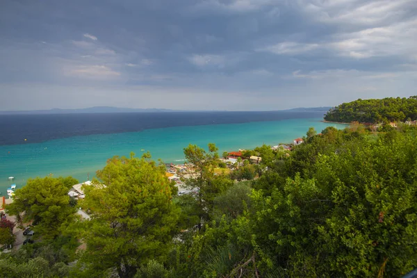 View Sea Resort Trees Cloudy Sky — Stock Photo, Image