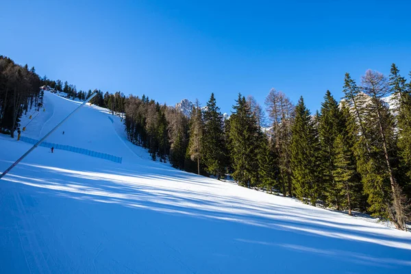 Schöne Berge Winter Ferienort — Stockfoto