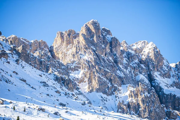 Hermosas Montañas Cubiertas Nieve Cielo — Foto de Stock