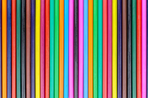 Crayon couleur avec espace de copie isolé sur fond de whtie, educat — Photo