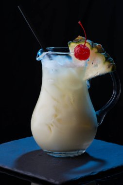 Renkli kokteyller moleküler