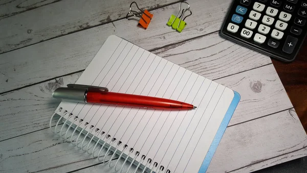 Note pad and pen — Stock Photo, Image