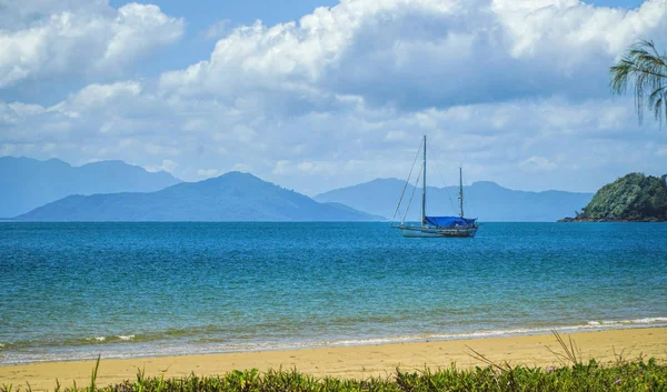 Tropische Mission Beach — Stockfoto