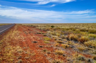 Avustralya 'nın kurak kırsal kesiminin manzarası