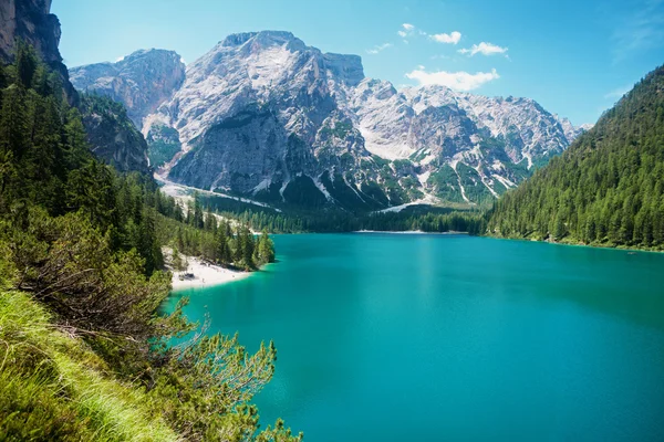 Vista do Lago Braies, Itália — Fotografia de Stock