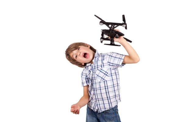 Jongen spelen met drone — Stockfoto