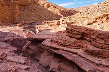 Red Canyon Eilat dağlarda, İsrail. 