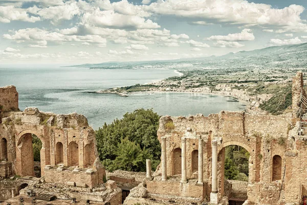 Taorminas teater på Sicilien (Hdr filtreras) — Stockfoto