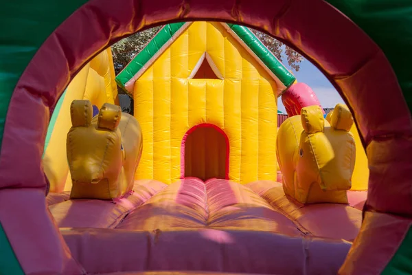 Casa de brinquedo inflável para crianças — Fotografia de Stock