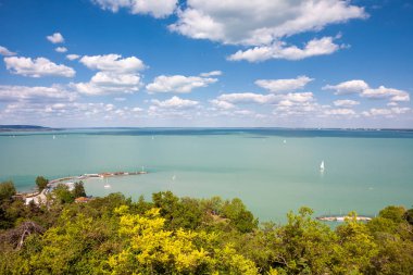 Balaton Gölü Macaristan Tihany köyden panoramik