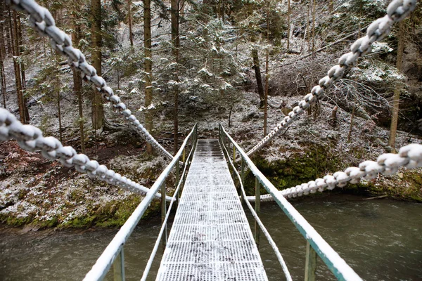 Snowy Chain Bridge Hornad River Slovak Paradise National Park Slovakia — Stock Photo, Image