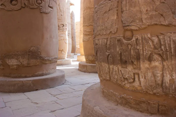 Mısır 'ın Theba kentindeki Karnak Tapınağı Kompleksi