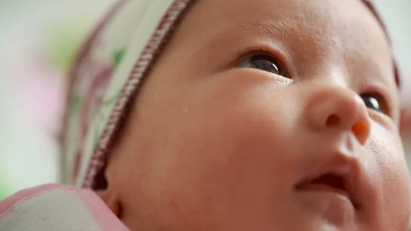 Pequeno bebê close-up — Fotografia de Stock
