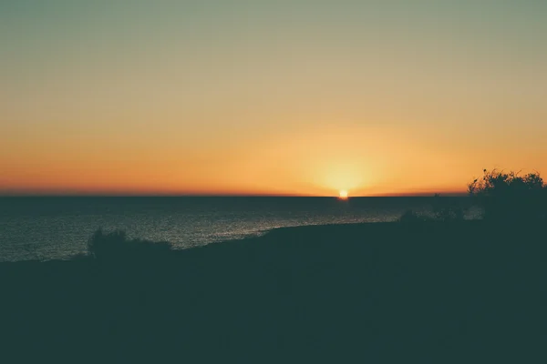 Grande pôr do sol no mar — Fotografia de Stock