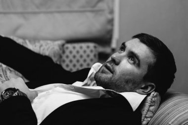 İş adamı dinleniyor