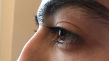 Gözler yakın çekim mans. büyük gözleri,