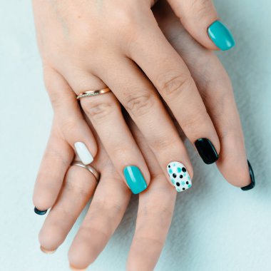Kadın moda manikür