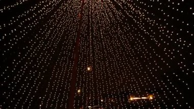 Noel ışıkları sarı