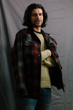 Kıllı bir hipster portresi