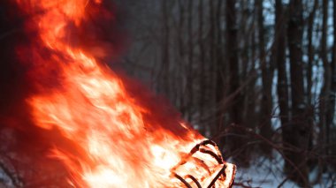 Tel ateş içinde ateş