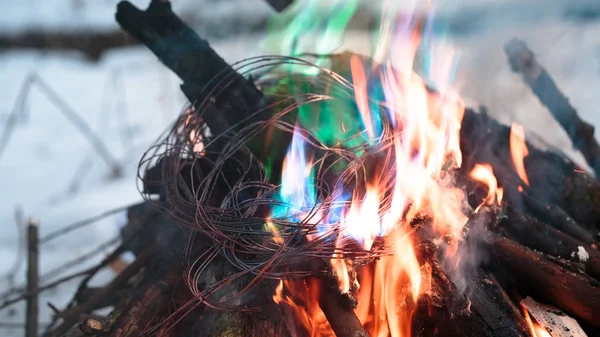 Firing wire in fire