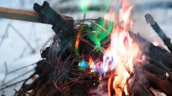 Firing wire in fire