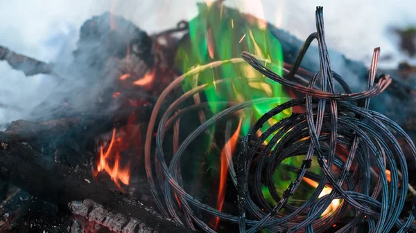 Firing wire in fire