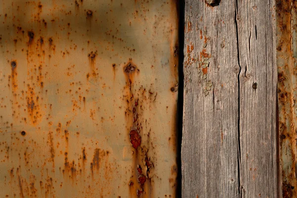 Padrão de textura de parede de metal manchado enferrujado colorido . — Fotografia de Stock