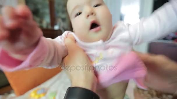Dad holds baby in the hands of first person view. — Stock Video