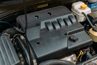 modern otomobil motoru.