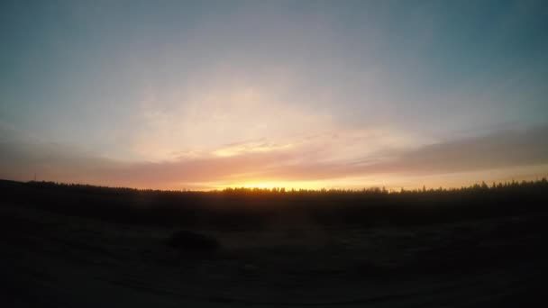 Tramonto sul finestrino dell'auto — Video Stock