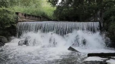 Yavaş çekimde şelale
